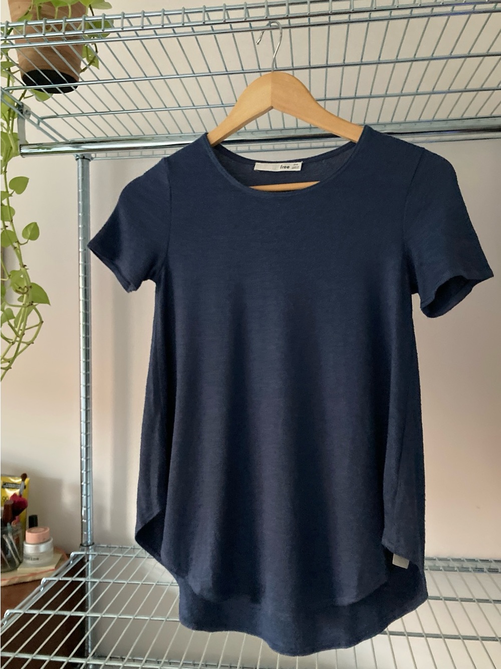 Wilfred Navy Short-Sleeve Crew Neck Tee